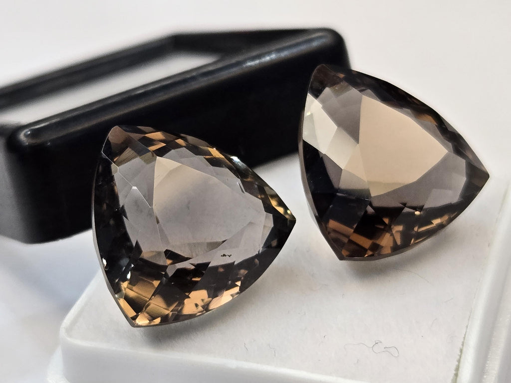 Smoky Black Quartz Trillion Cut Loose Gemstone, Lab Created for Rings, Pendants (19-20 Ct)