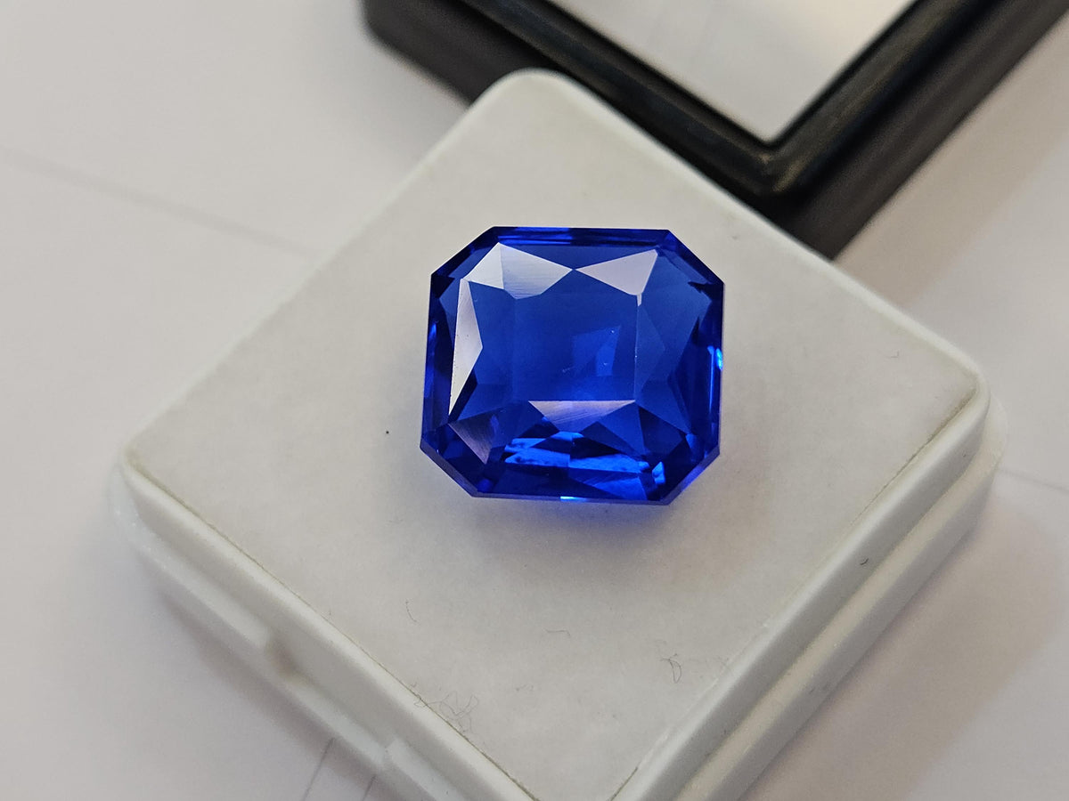 Kashmiri Royal Blue Sapphire, 10-11ct Square Radiant Cut Loose Gemstone (Engagement Ring)