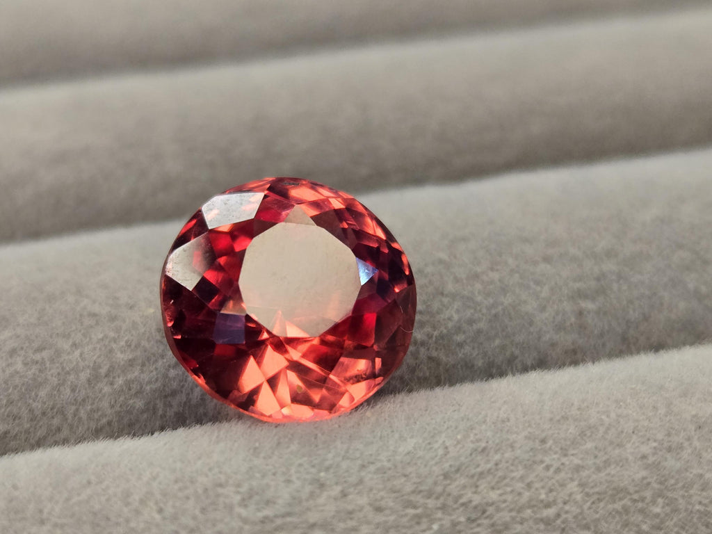 Padparadscha Sapphire, 9-10 Ct Round Cut, Loose Certified Gemstone
