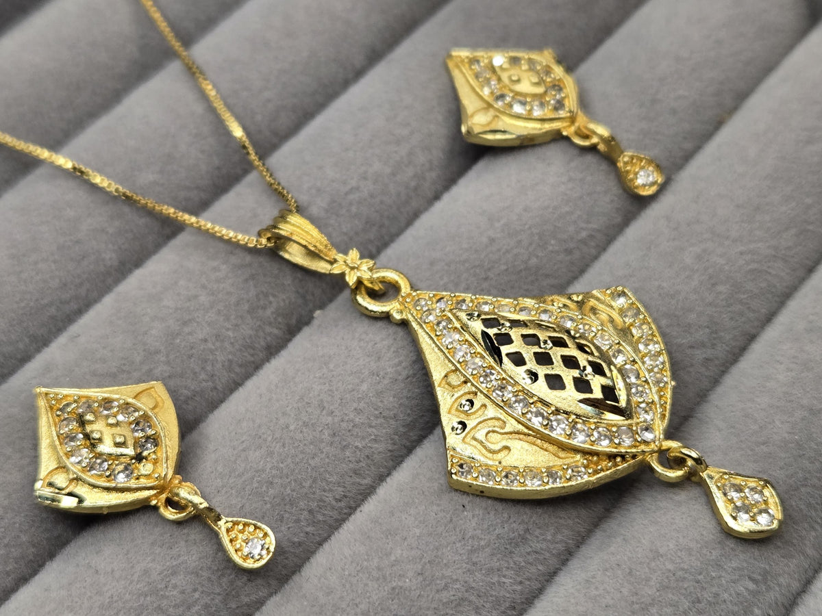 Gold Fan Pendant Necklace Set with CZ Stones – Bridal Jewelry with Matching Earrings