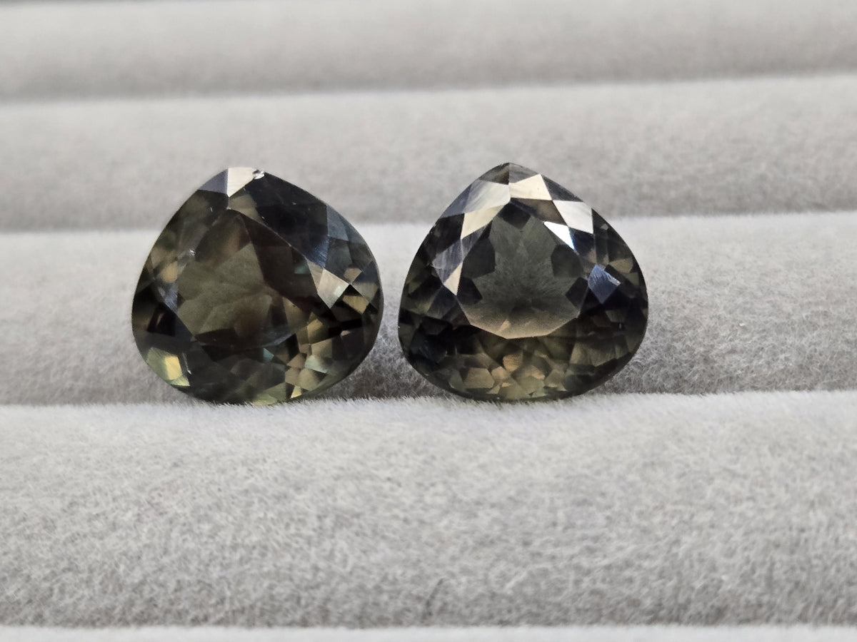 Pear Cut Green Tourmaline Gemstone Pair, 20-21 ct, Jewelry Making