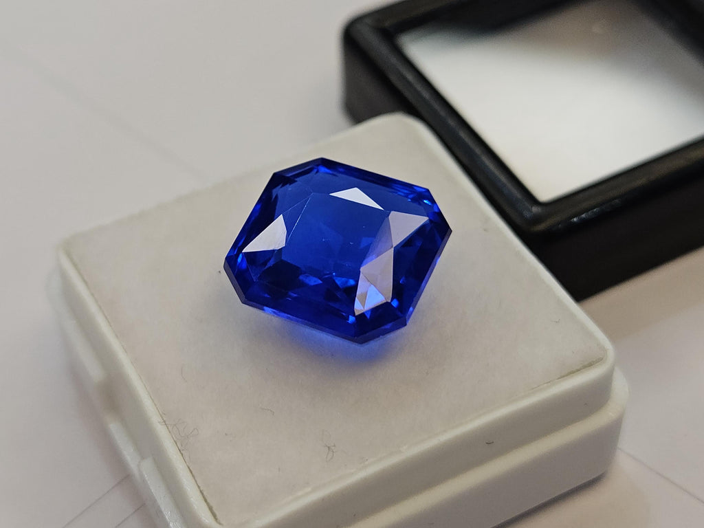 Kashmiri Royal Blue Sapphire, 10-11ct Square Radiant Cut Loose Gemstone (Engagement Ring)