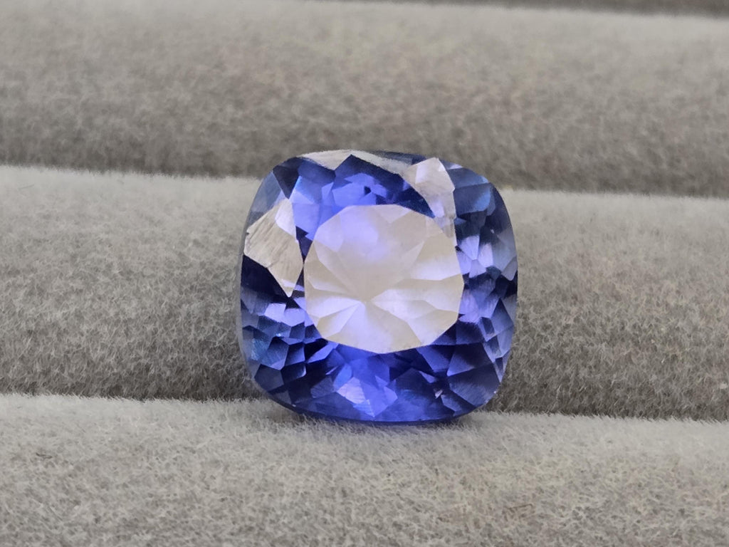 Cushion Cut Blue Tanzanite Gemstone, 12-14 Carat Loose Stone