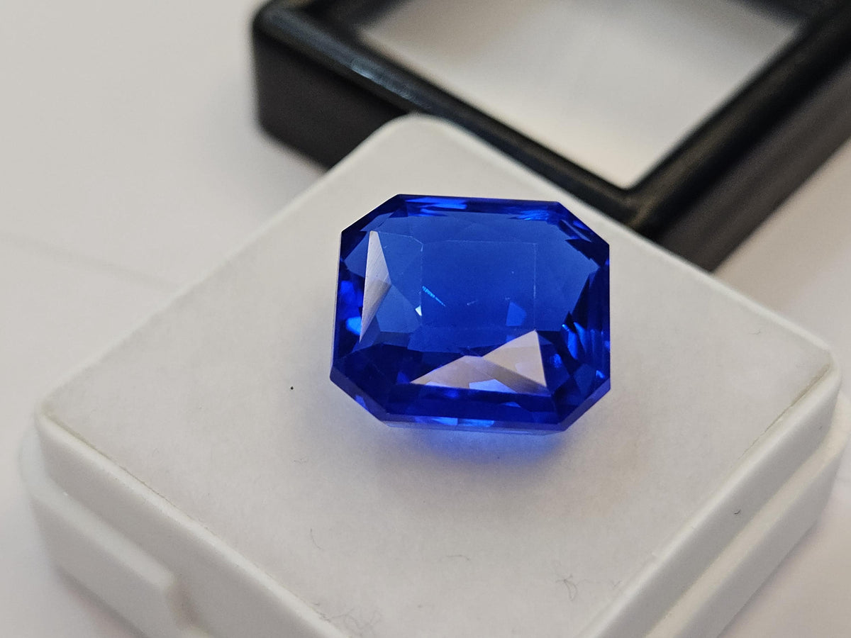 Kashmiri Royal Blue Sapphire, 10-11ct Square Radiant Cut Loose Gemstone (Engagement Ring)