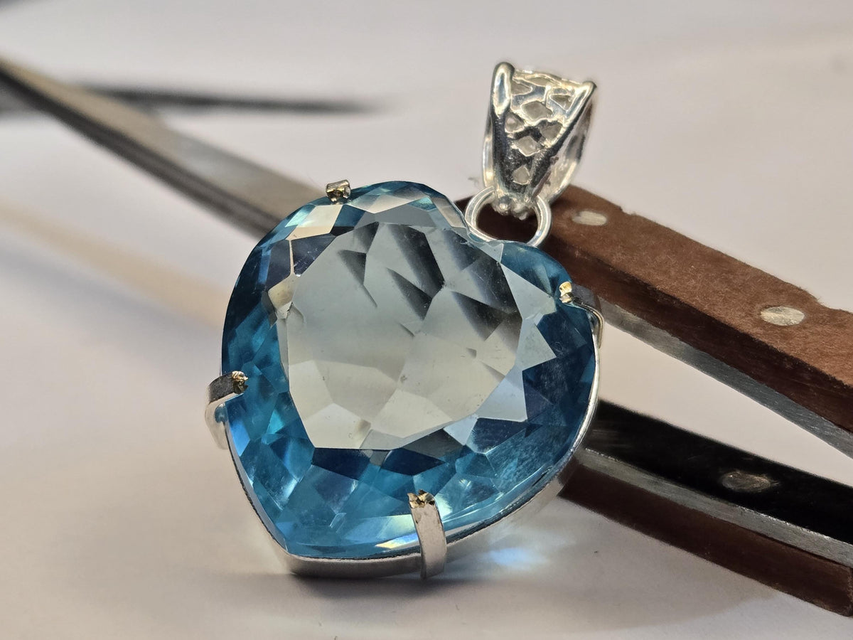 Lab Created Blue Topaz Heart Gemstone – Certified Brazilian Loose Stone for Jewelry Making