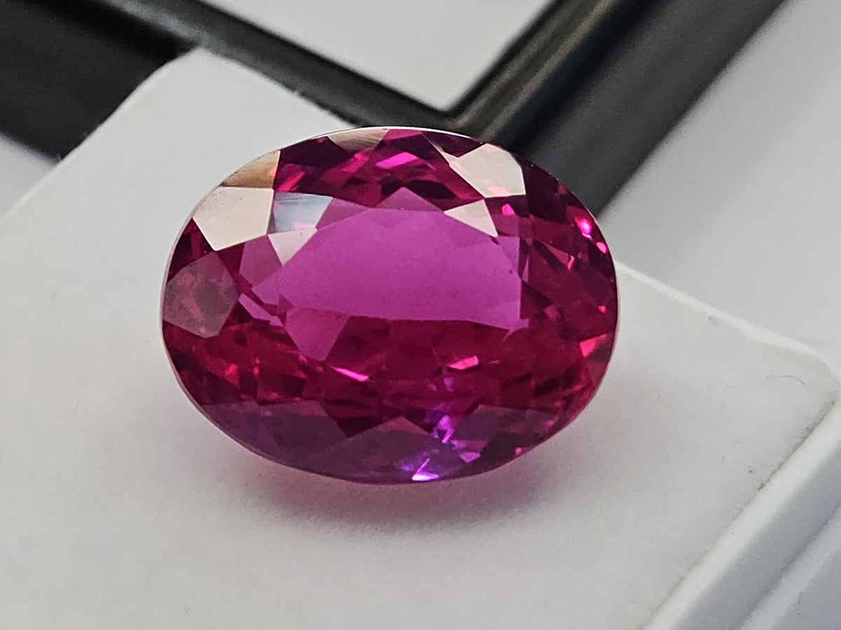 Certified Dark Pink Sapphire Oval Gemstone – 10–11 Ct Loose Stone for Jewelry
