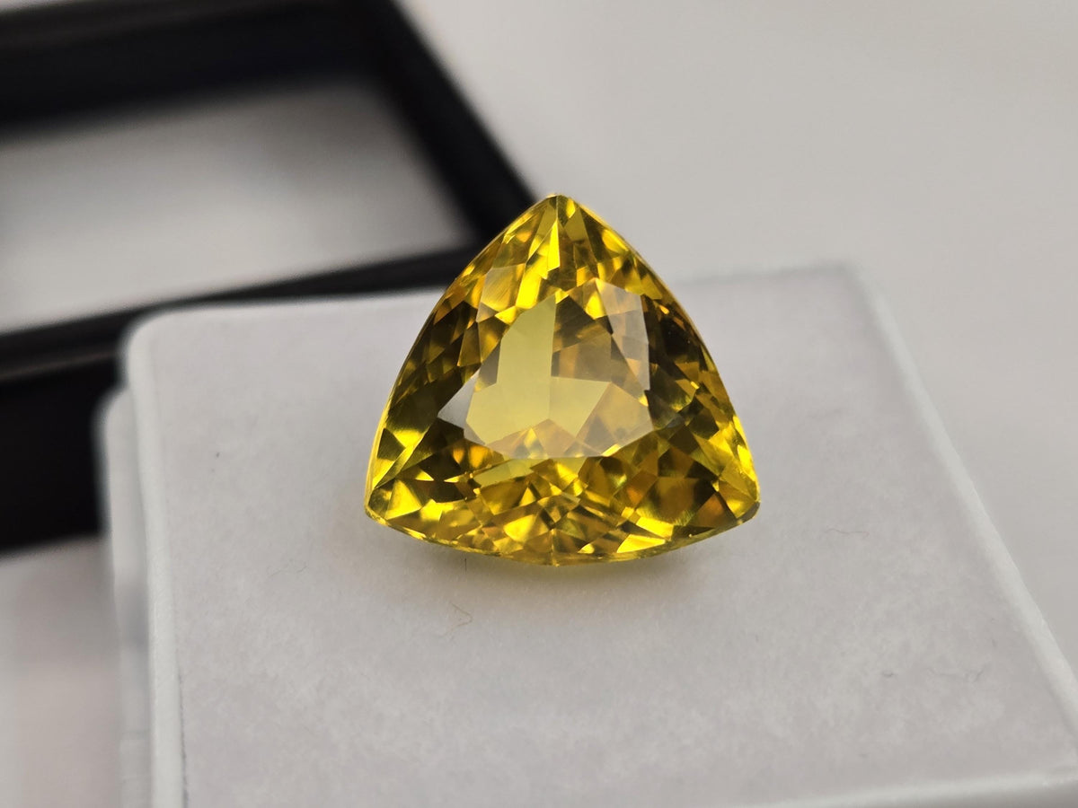 Ceylon Yellow Sapphire, 8-9 Ct Trillion Cut Loose Gemstone