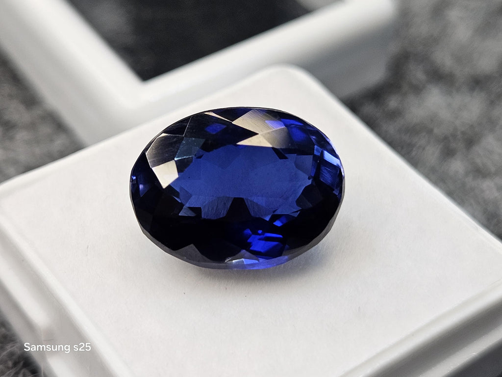 Certified Oval Blue Sapphire Gemstone (8-10 Ct) for Custom Jewelry Making