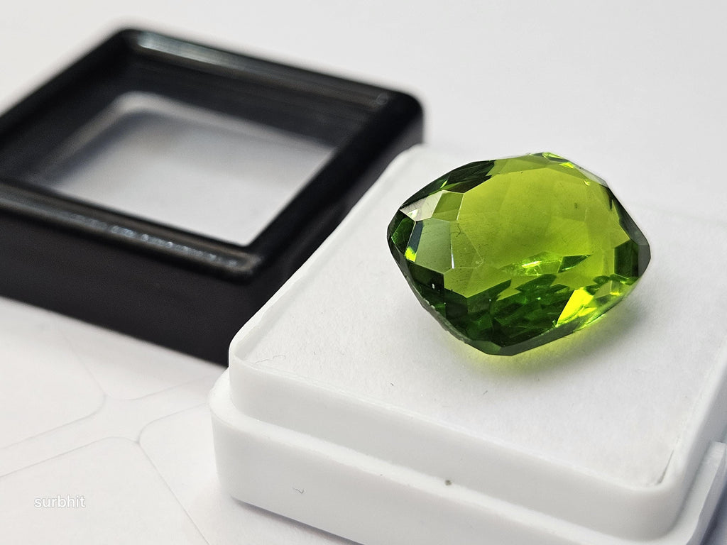 10–12 Ct Cushion-Cut Peridot – Loose Gemstone for Jewelry