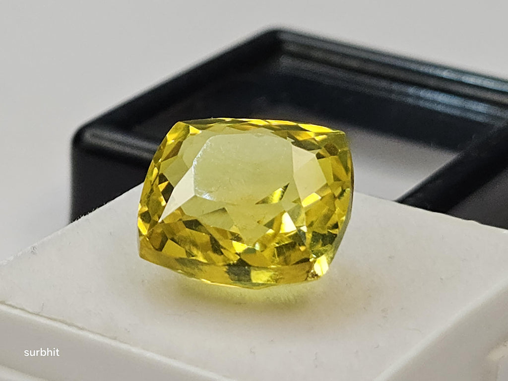 Certified Ceylon Yellow Sapphire Cushion Cut Gemstone (13-14 Ct) for Rings, Pendants